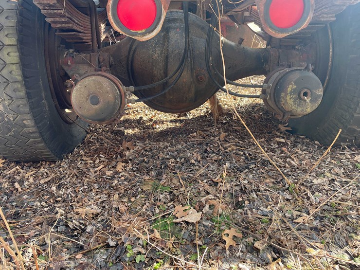 #13018-•-1974-gmc-6500-tractor-(has-wi-title)-image-34