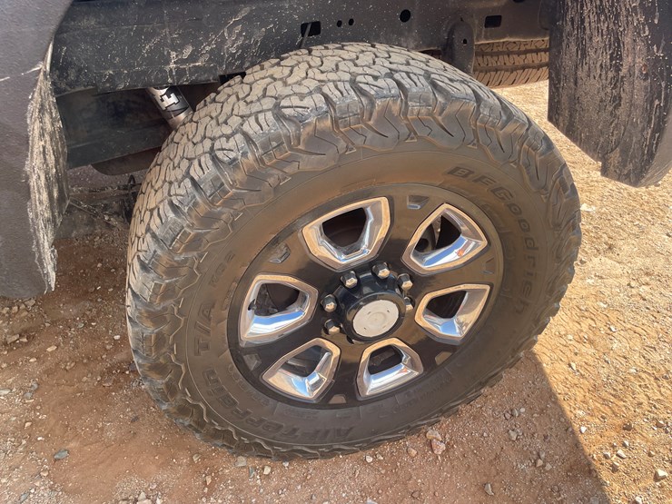 2018-dodge-2500-image-13