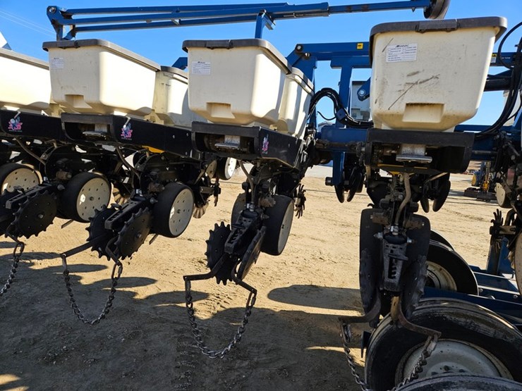 kinze-3600-image-45