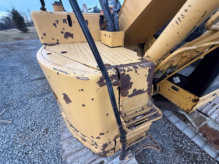 2004-caterpillar-321c-image-25