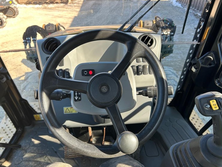 2017-caterpillar-430f2-it-image-24