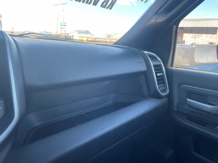 2022-dodge-2500-image-37