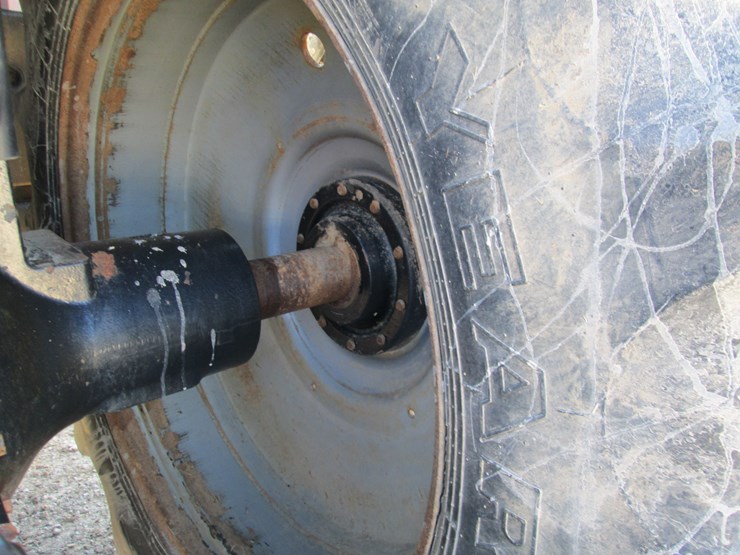 case-ih-magnum-305-image-7