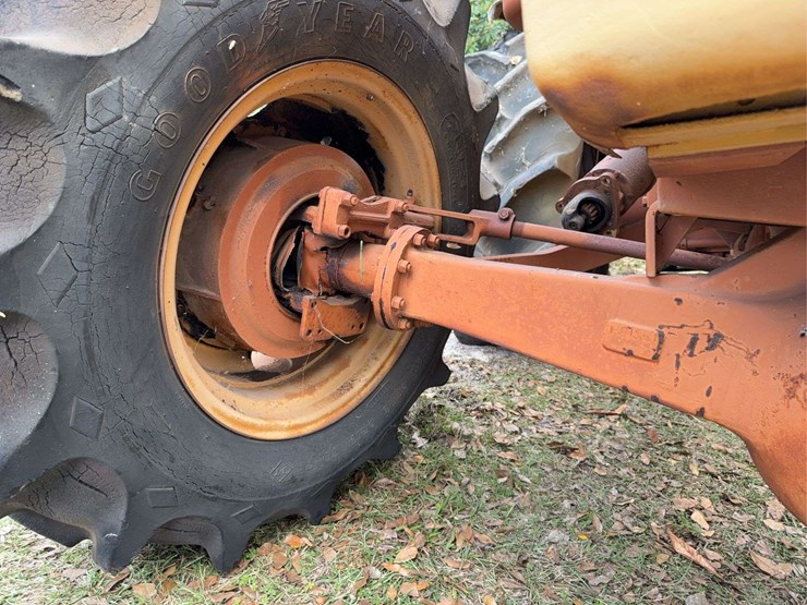 minneapolis-moline-g706-image-37