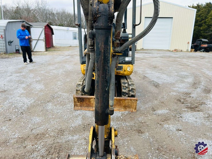 2002-caterpillar-301.5-image-16