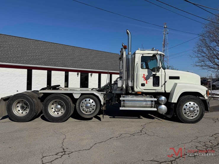 2007-mack-chn613-image-2