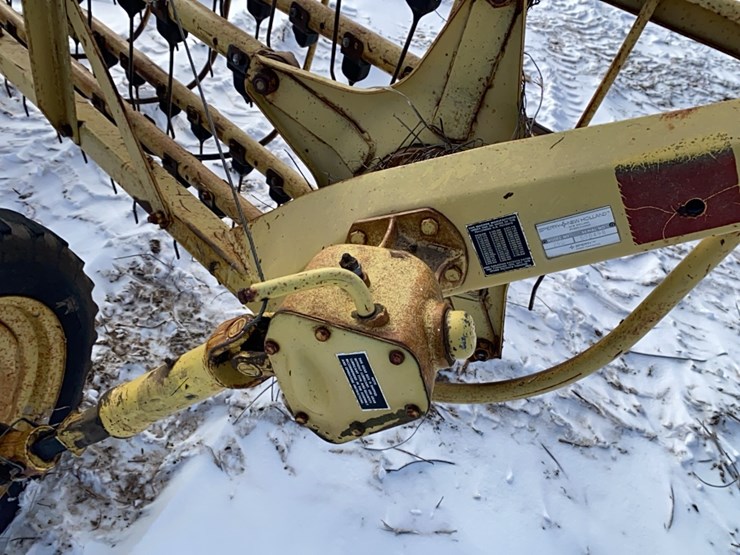 new-holland-260-image-18