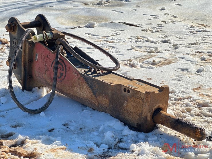 2017-cp-rx14-excavator-hammer/breaker-attachment-image-1