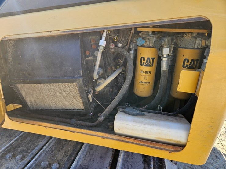 caterpillar-d5k-lgp-image-38