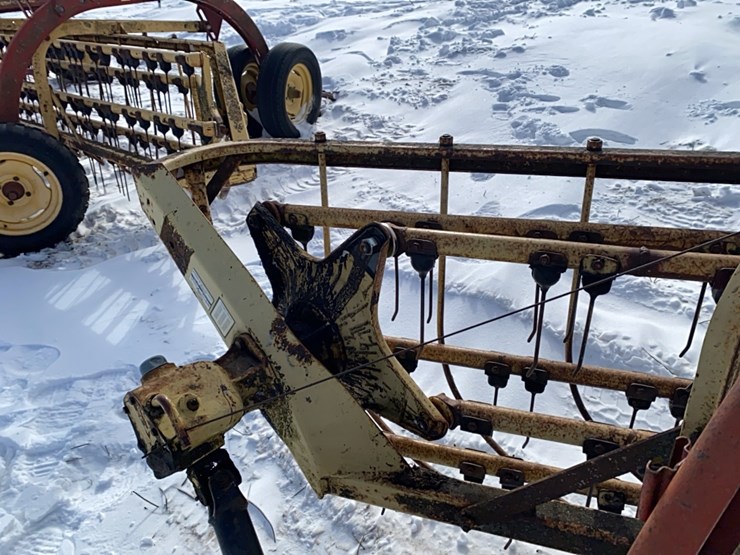 new-holland-256-image-17