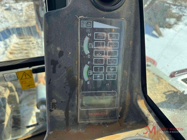 takeuchi-tb1140-image-34