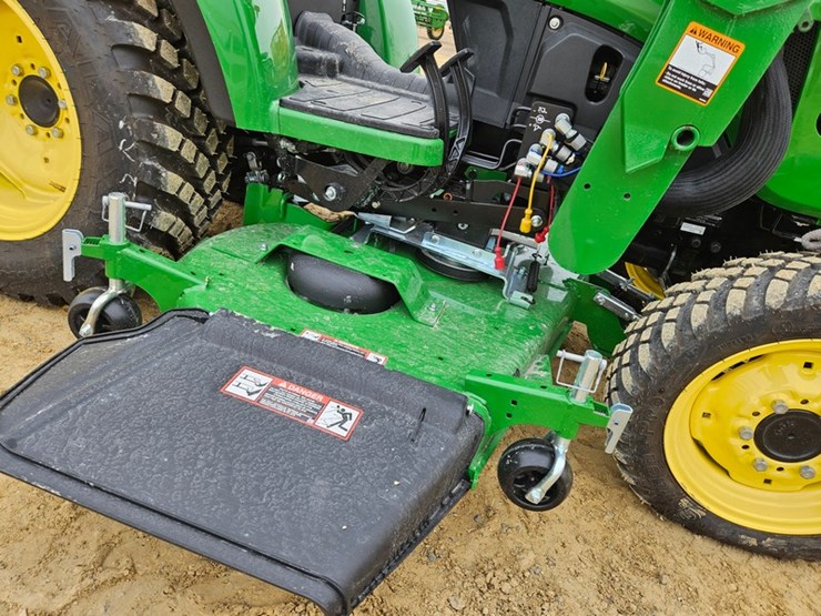 2025-john-deere-2038r-image-19