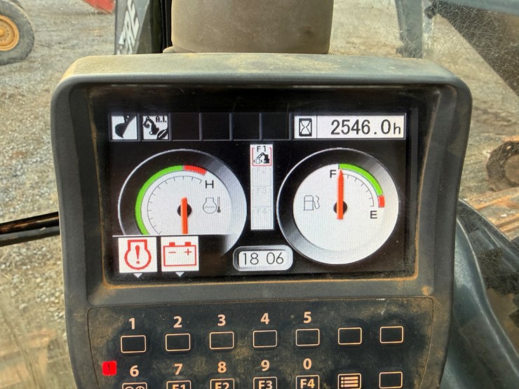 2006-deere-650d-lc-image-79