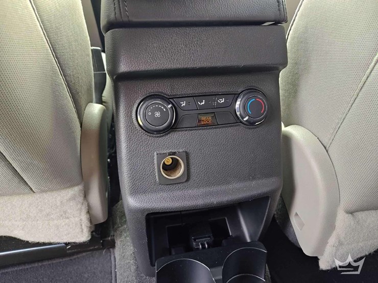 2012-ford-explorer-image-28