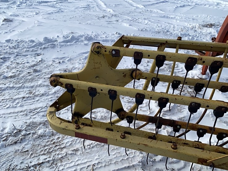 new-holland-260-image-10