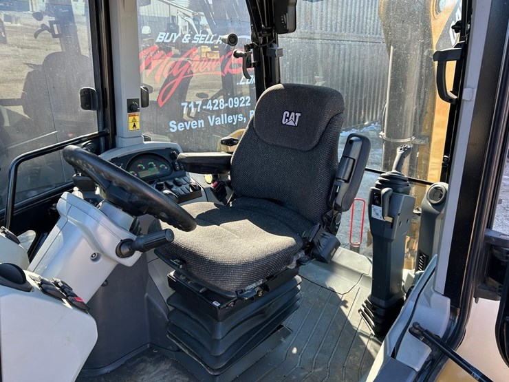 2017-caterpillar-430f2-it-image-16