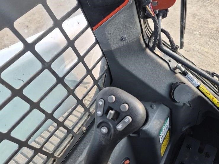 2020-bobcat-t76-image-20