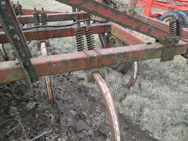 #27335-•-26'-chisel-plow-image-15