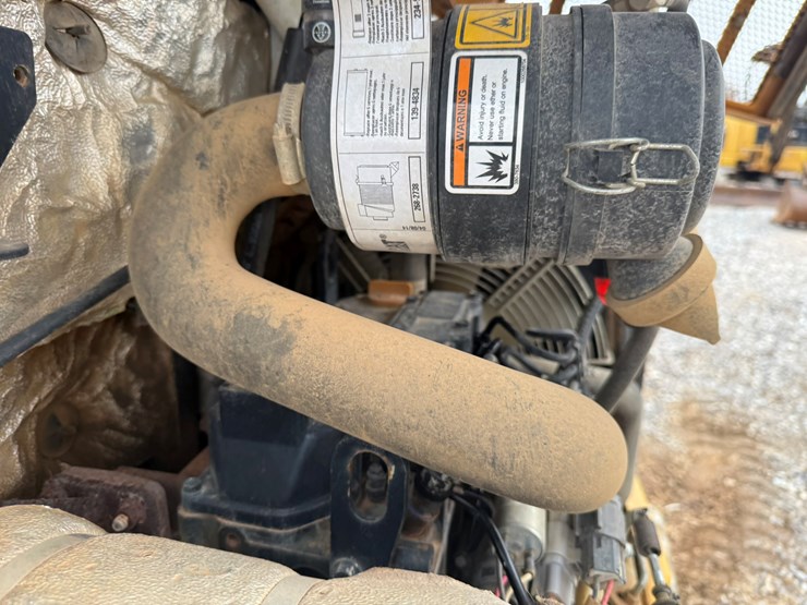 2014-caterpillar-302.7d-image-40