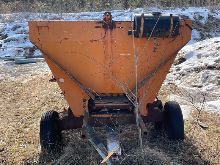 #13023-•-henderson-chief-spreader-image-17