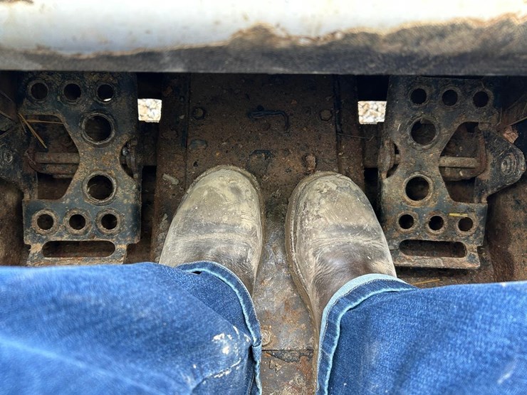 bobcat-s300-image-25