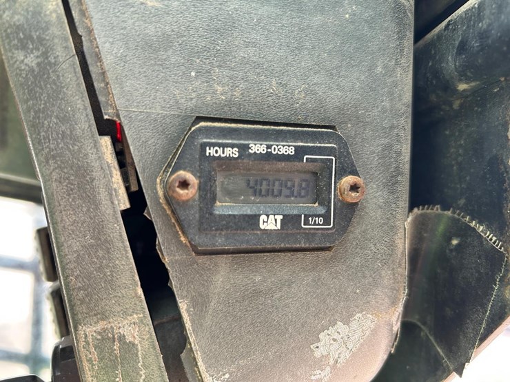 caterpillar-277b-image-22