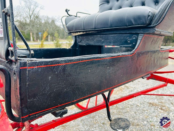 vintage-doctor’s-buggy-image-20