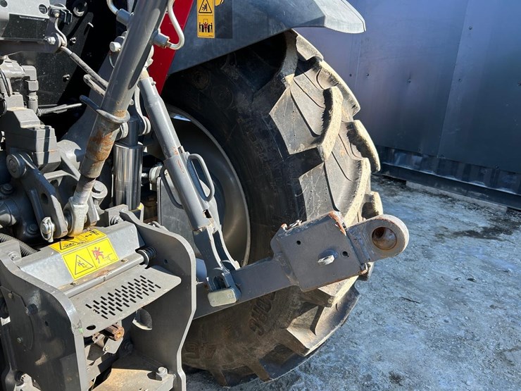 2023-massey-ferguson-5711-image-15