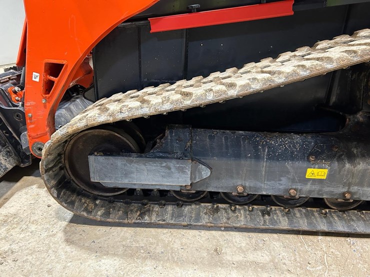 2021-kubota-svl97-2-image-18