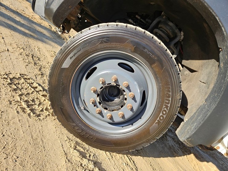 2012-ford-f550-image-53