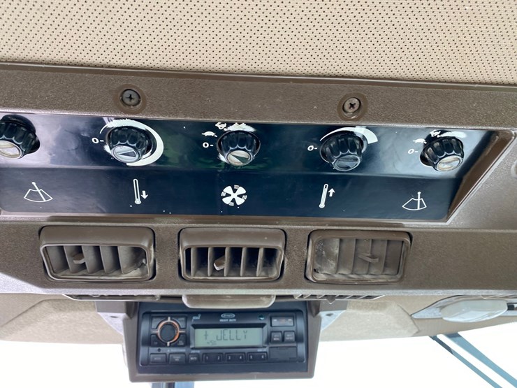 john-deere-4455-image-53