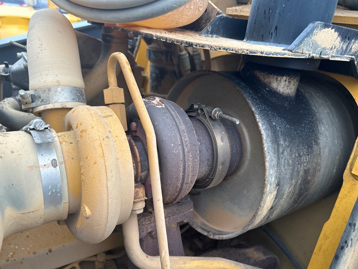 2011-deere-310sj-image-29