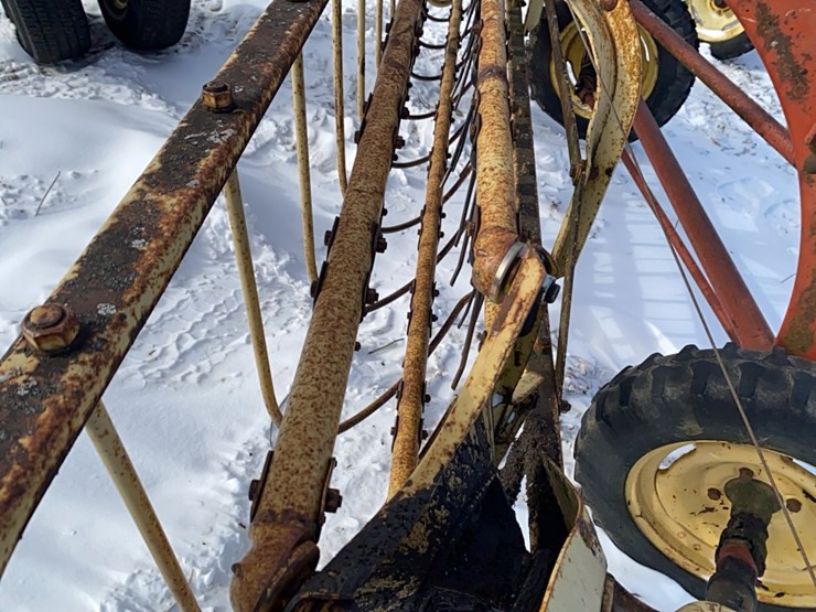 new-holland-256-image-22