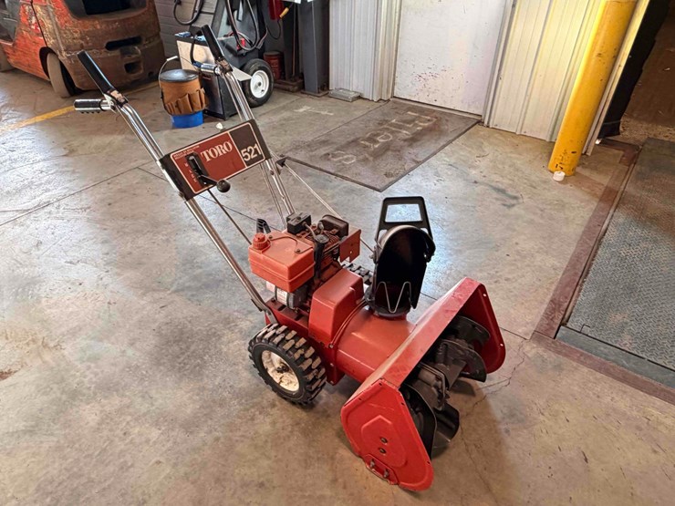 toro-521-snowblower-image-2