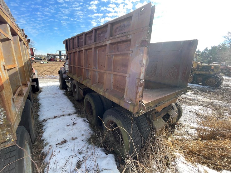 #13014-•-1976-ford-dump-truck-(has-wi-title)-image-11