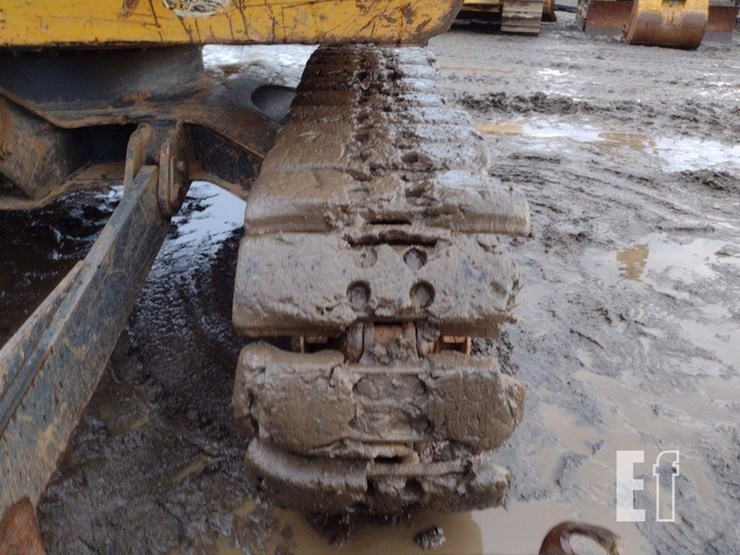 2019-deere-75g-image-31