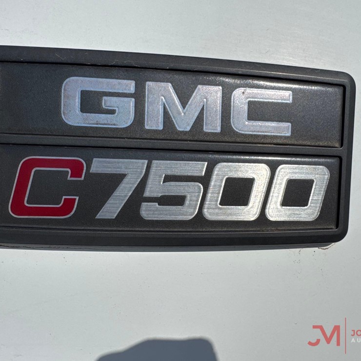 2002 GMC C7500 FLATBED TRUCK
