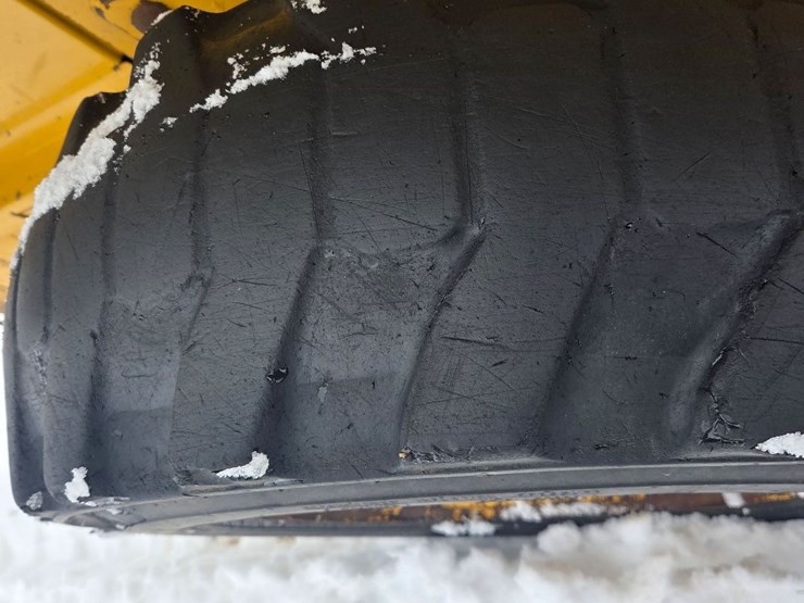 john-deere-317-image-10