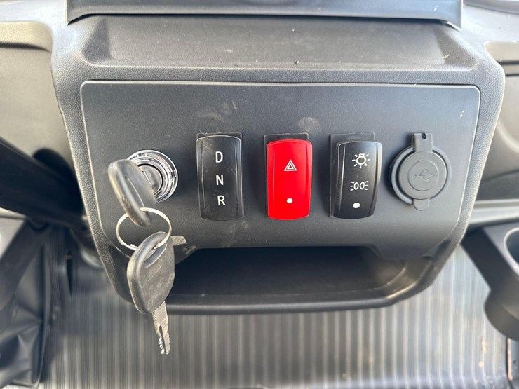 unused-irgc80-battery-powered-golf-cart-image-13