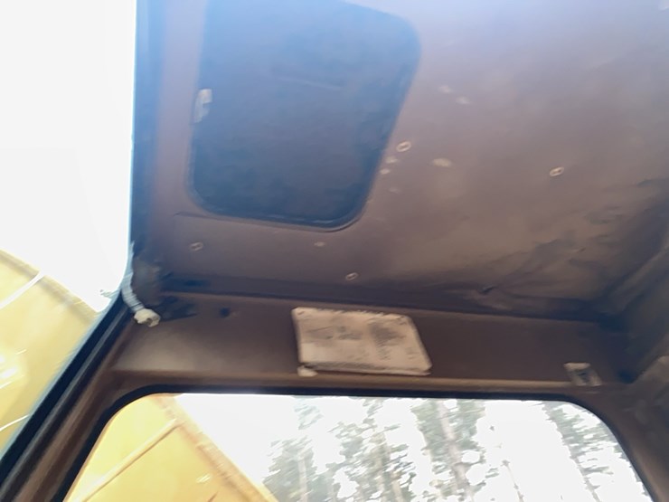 caterpillar-el180-image-26