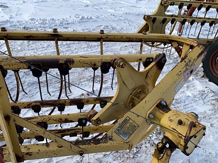 new-holland-260-image-15