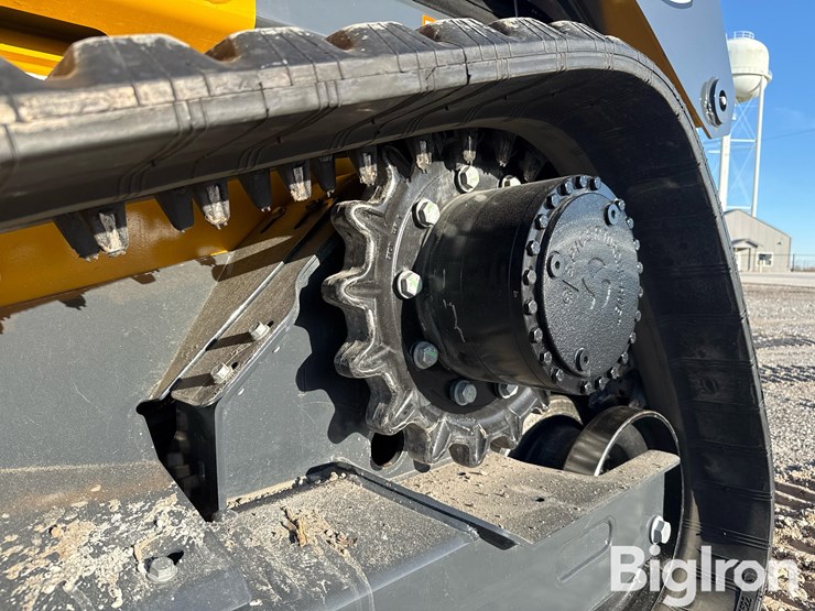 2025-john-deere-11-image-20