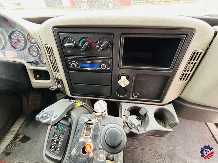 2012-international-durastar-4300-image-81