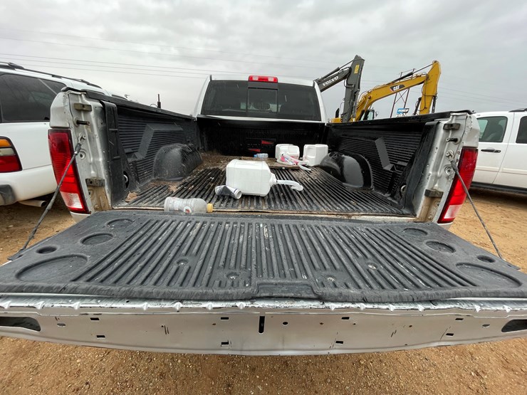 2014-dodge-2500-image-40