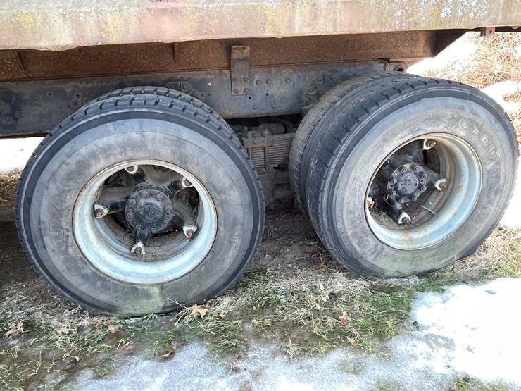 #13013-•-1977-ford-dump-truck-(has-wi-title)-image-48