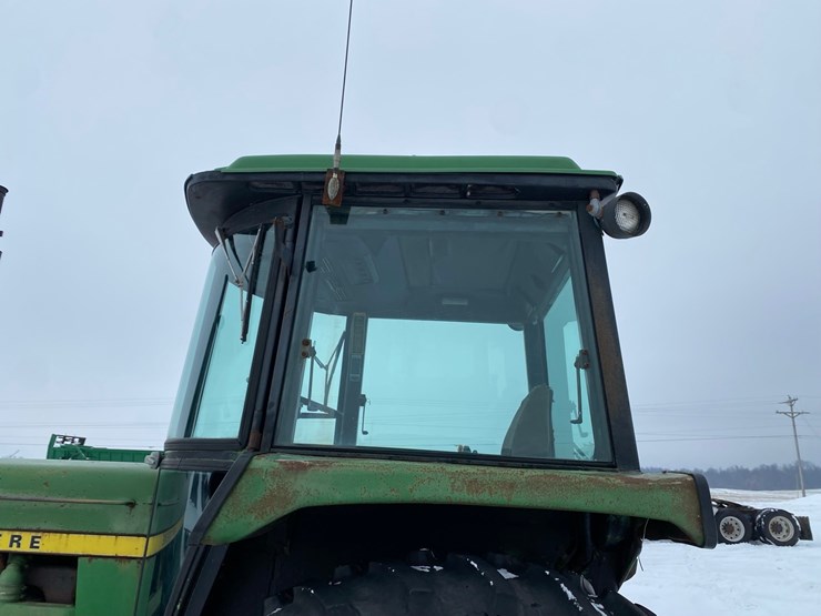 john-deere-4430-image-32