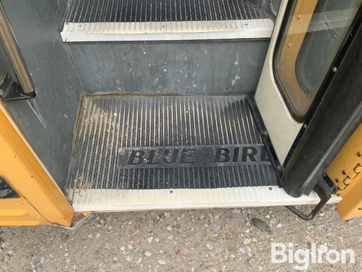 1987-chevrolet-bluebird-image-18