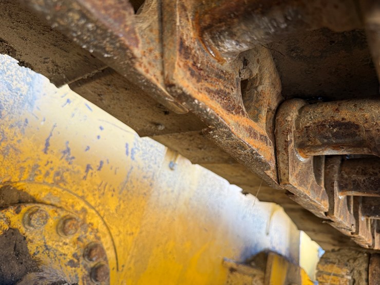 2006-deere-700j-image-67