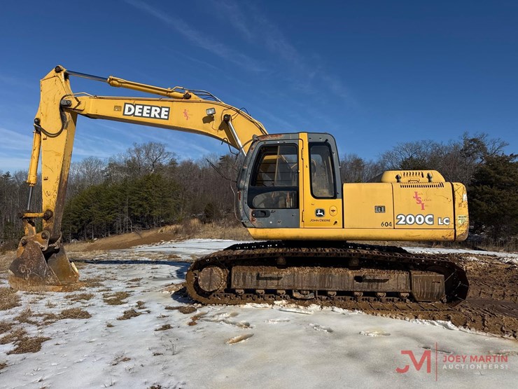 2002-deere-200c-lc-image-2