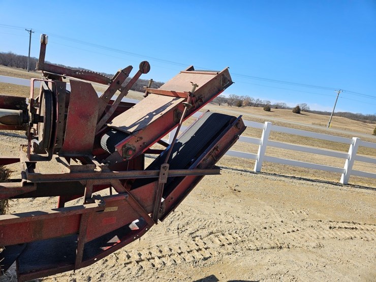 new-holland-67-image-24